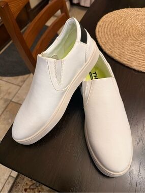 Thousand Fell men's white slip-on sneakers
